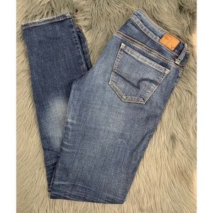 American Eagle Straight Blue Jeans
